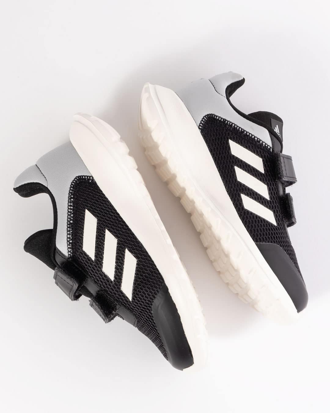 adidas velcro trainers mens