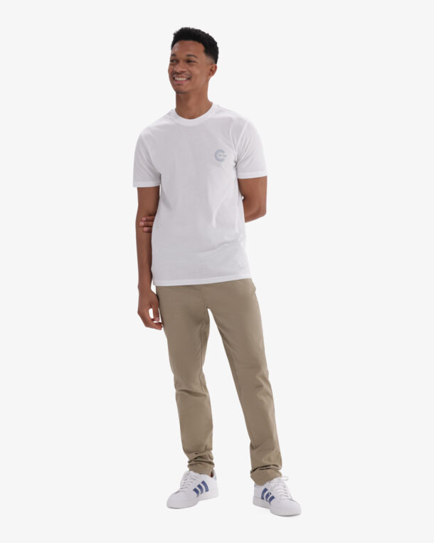 Classic M Ess EST 1938 RMT14838FG White