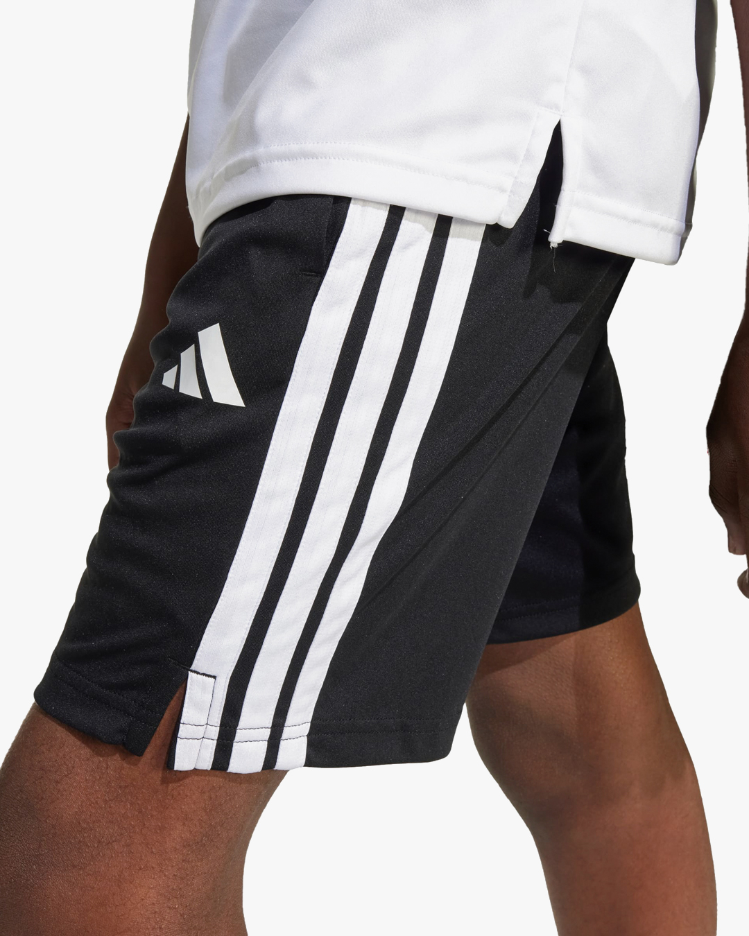 JJ1038_5_APPAREL_On-